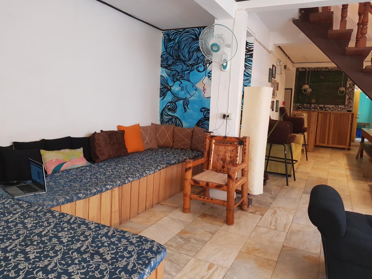 Go Surfari House Hostel Балер Екстериор снимка