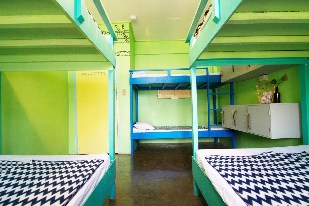Go Surfari House Hostel Балер Екстериор снимка